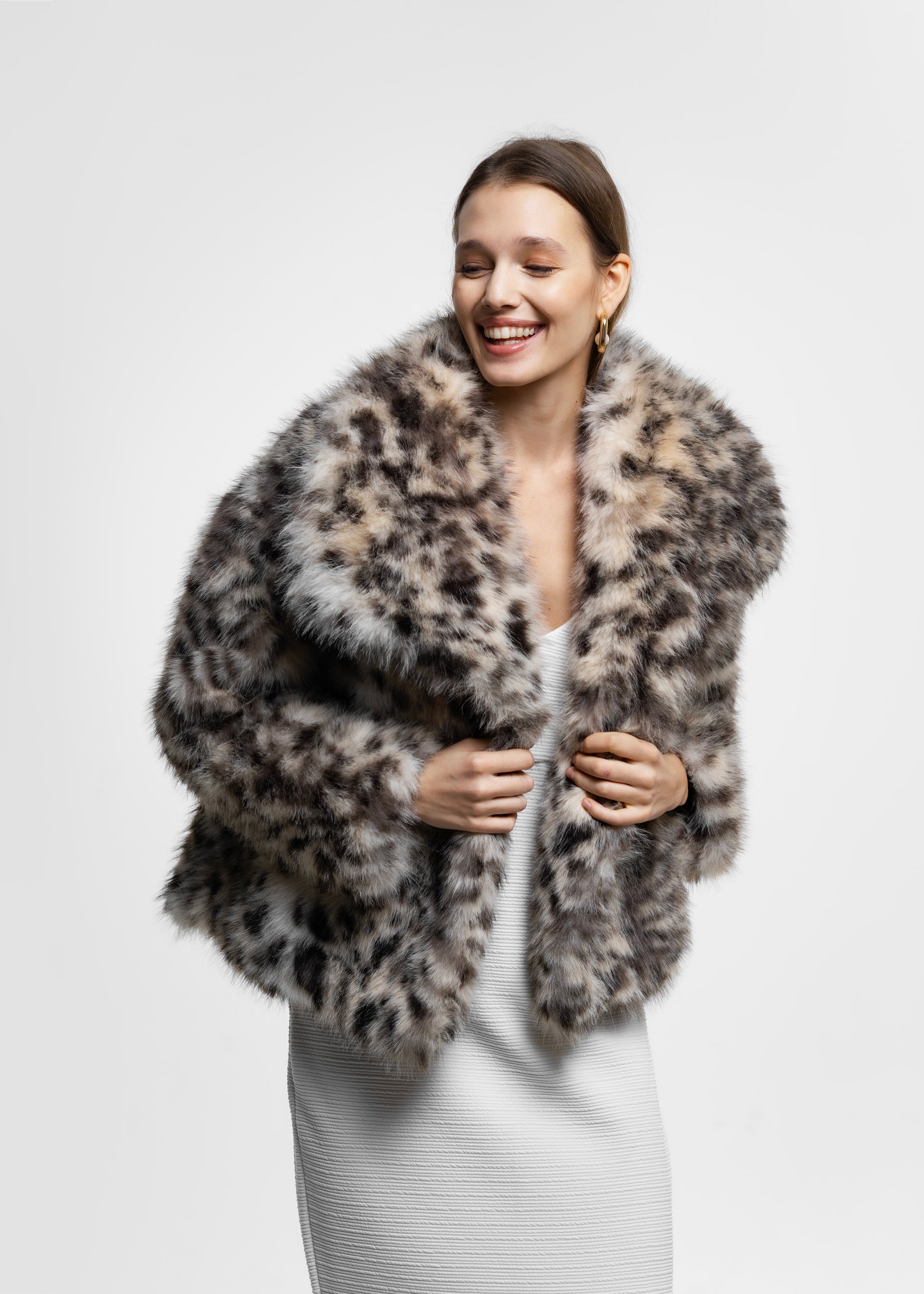 The Mukeyle Ruha | Cloud White